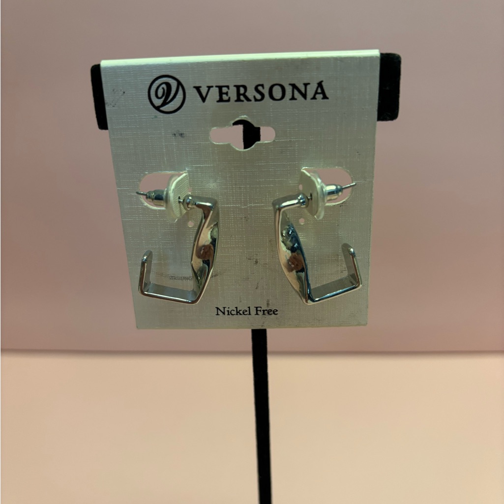 Versona Silver Geometric Earrings 1 10$
